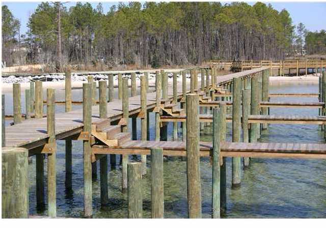 LOT 10 A PALMETTO LAKE DR, NAVARRE, FL 32566 (MLS # 554757)