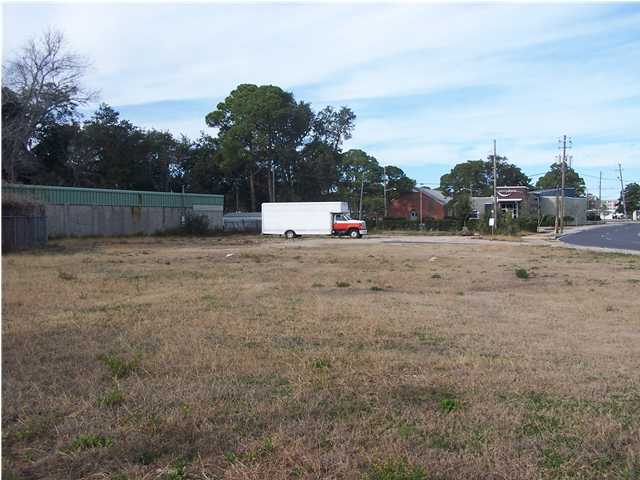 167 MIRACLE STRIP PKWY, FORT WALTON BEACH, FL 32548 (MLS # 588758)