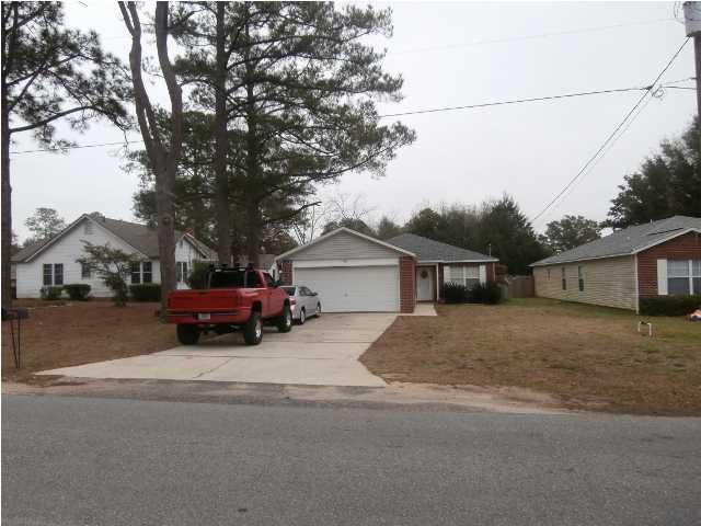 130 DIXIE ST, CRESTVIEW, FL 32536 (MLS # 590536)