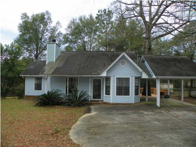 102 PHILLIPS DR, CRESTVIEW, FL 32539 (MLS # 591550)