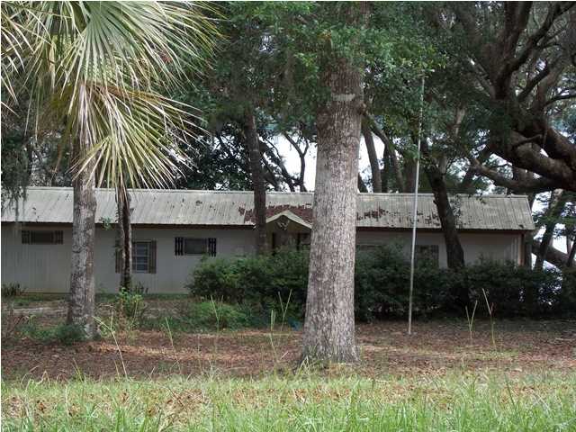 273 SQUIRREL RD, DEFUNIAK SPRINGS, FL 32433 (MLS # 598317)