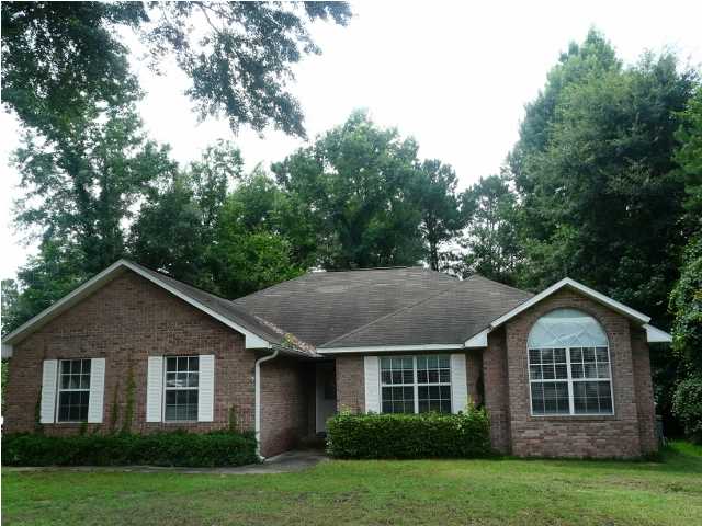 202 COUNTRY CLUB DR, CRESTVIEW, FL 32536 (MLS # 599706)