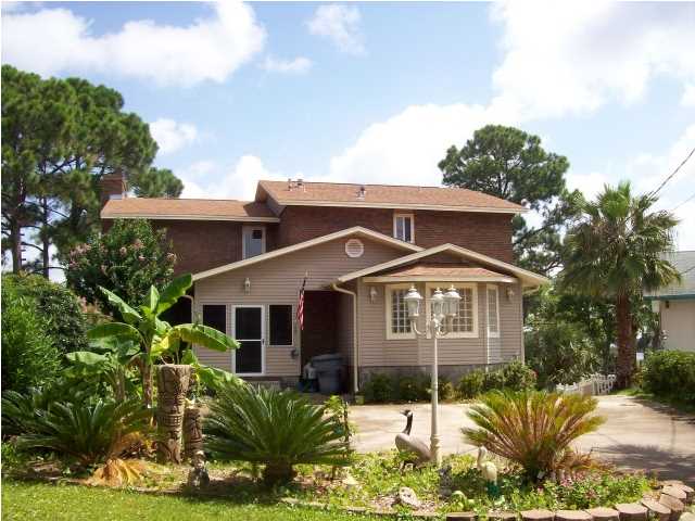 5 LAKESIDE CT, FORT WALTON BEACH, FL 32548 (MLS # 601519)