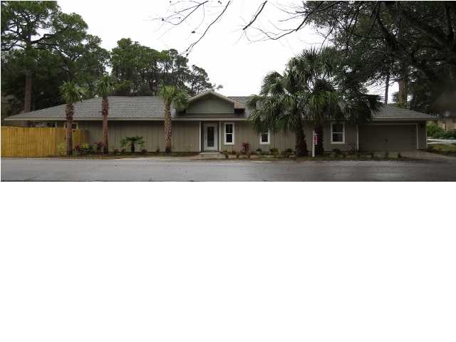 207 OAK ST, FORT WALTON BEACH, FL 32548 (MLS # 604247)