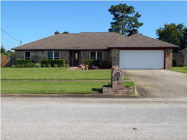 2300 ORION LAKE DR, NAVARRE, FL 32566 (MLS # 606260)