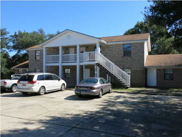 204 DAVENPORT RD, FORT WALTON BEACH, FL 32547 (MLS # 608445)