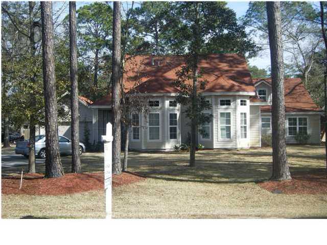 2009 BAYSHORE DR, NICEVILLE, FL 32578 (MLS # 609063)