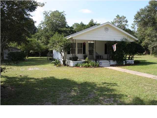 245 CHARLIE BROWN RD, DEFUNIAK SPRINGS, FL 32435 (MLS # 610387)