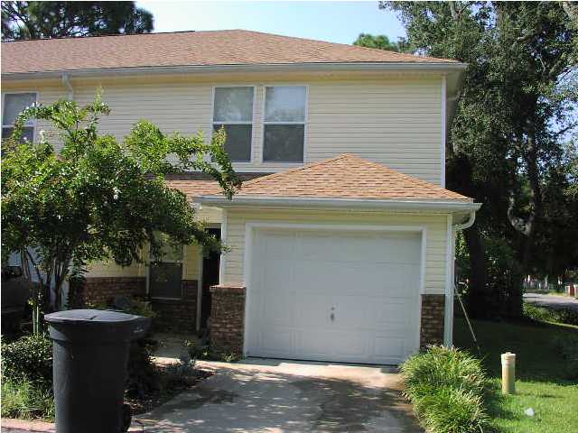 17 SHELL AVE, FORT WALTON BEACH, FL 32548 (MLS # 610577)